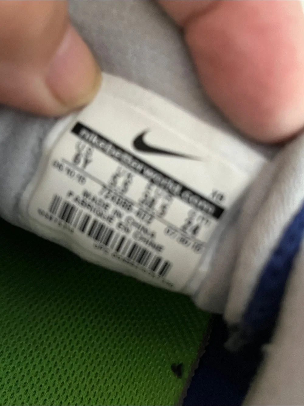 Nike Flex 2015 Runner Blue with Lime Green & White Trim - Boys  Sz 6yr